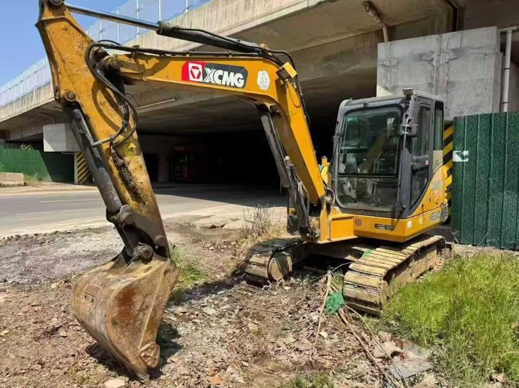 Buy XCMG XE55D Used Excavator / 1