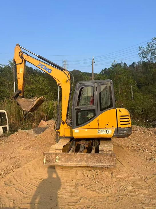 Buy XCMG XE60 Used Excavator / 1