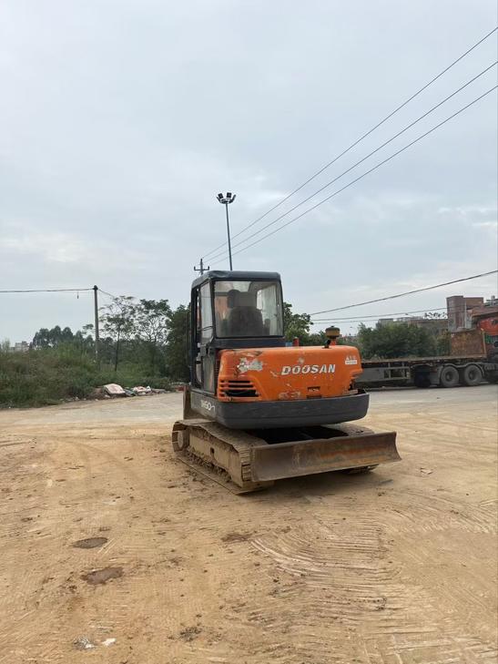 Buy Doosan DH55 Used Excavator / 1