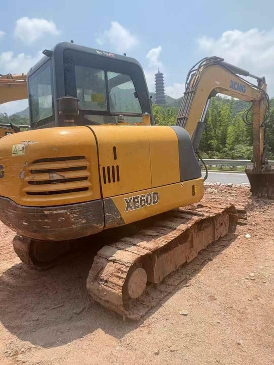 Buy XCMG XE60 Used Excavator / 1