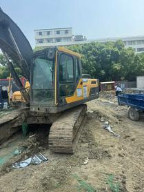 Buy Volvo EC210D Used Excavator / 5 Buy Volvo EC210D Used Excavator / 5
