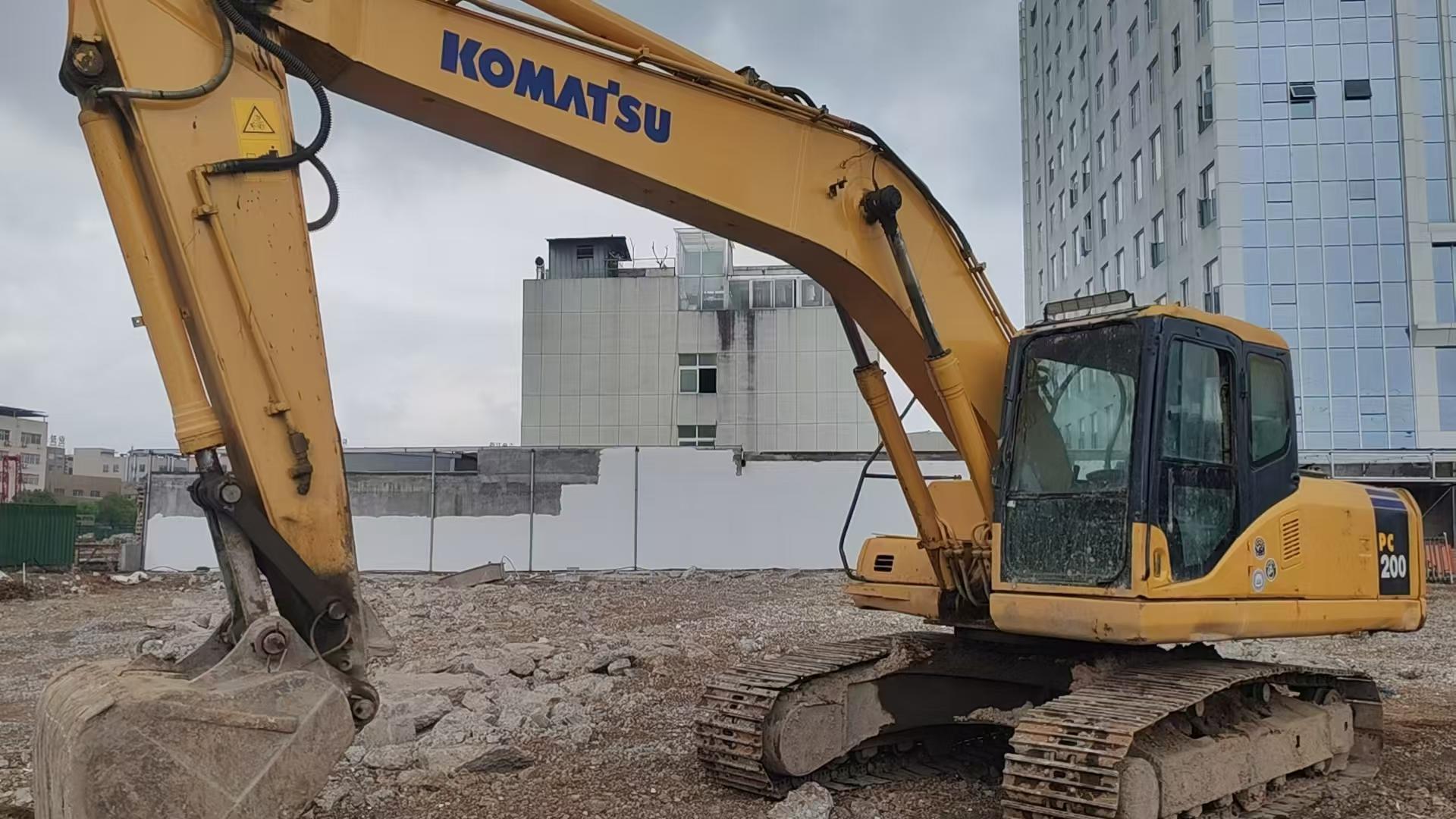 Buy Komatsu PC200 Used Excavator / 7