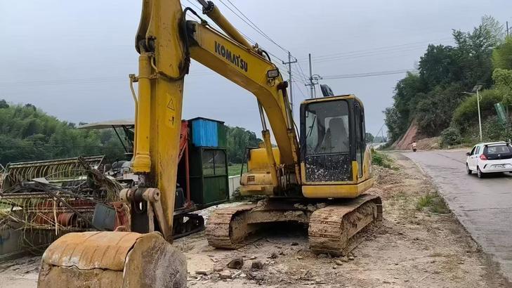 Buy Komatsu PC130-7 Used Excavator / 1