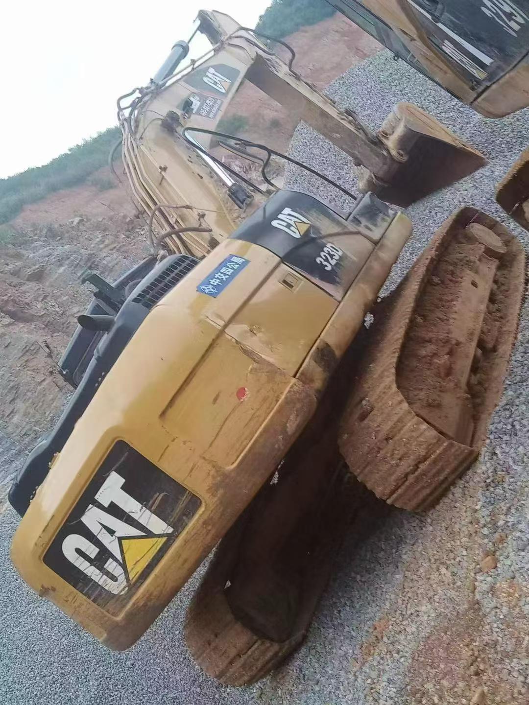 Buy Caterpillar 323 Used Excavator / 9