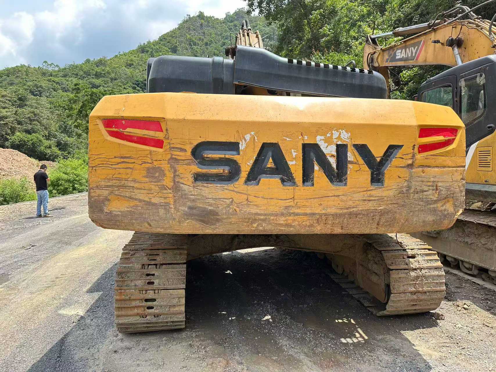 Buy Sany SY245H Used Excavator / 2