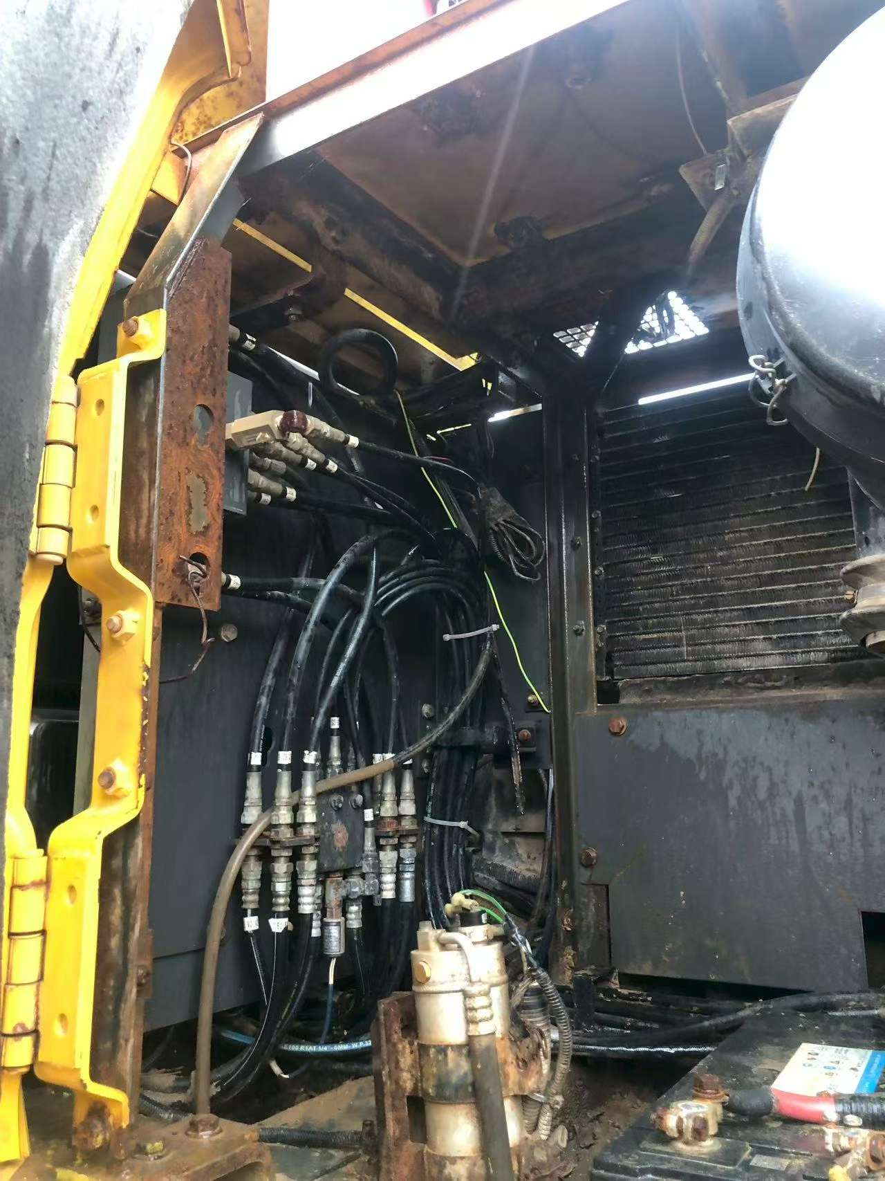 Buy Sumitomo SH350-3B Used Excavator / 4