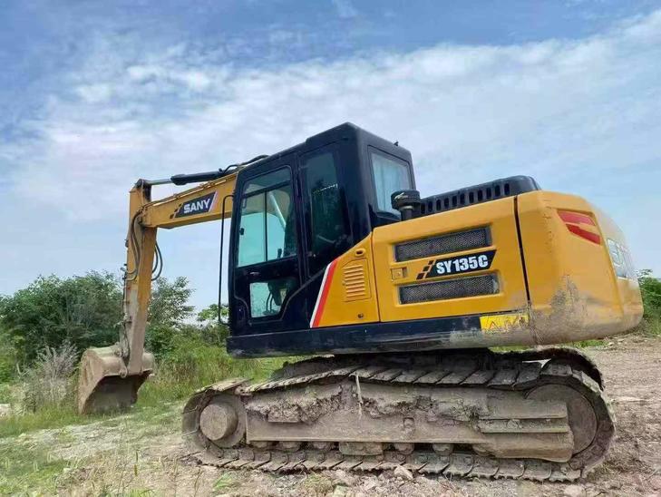 Buy Sany SY135 Used Excavator / 1