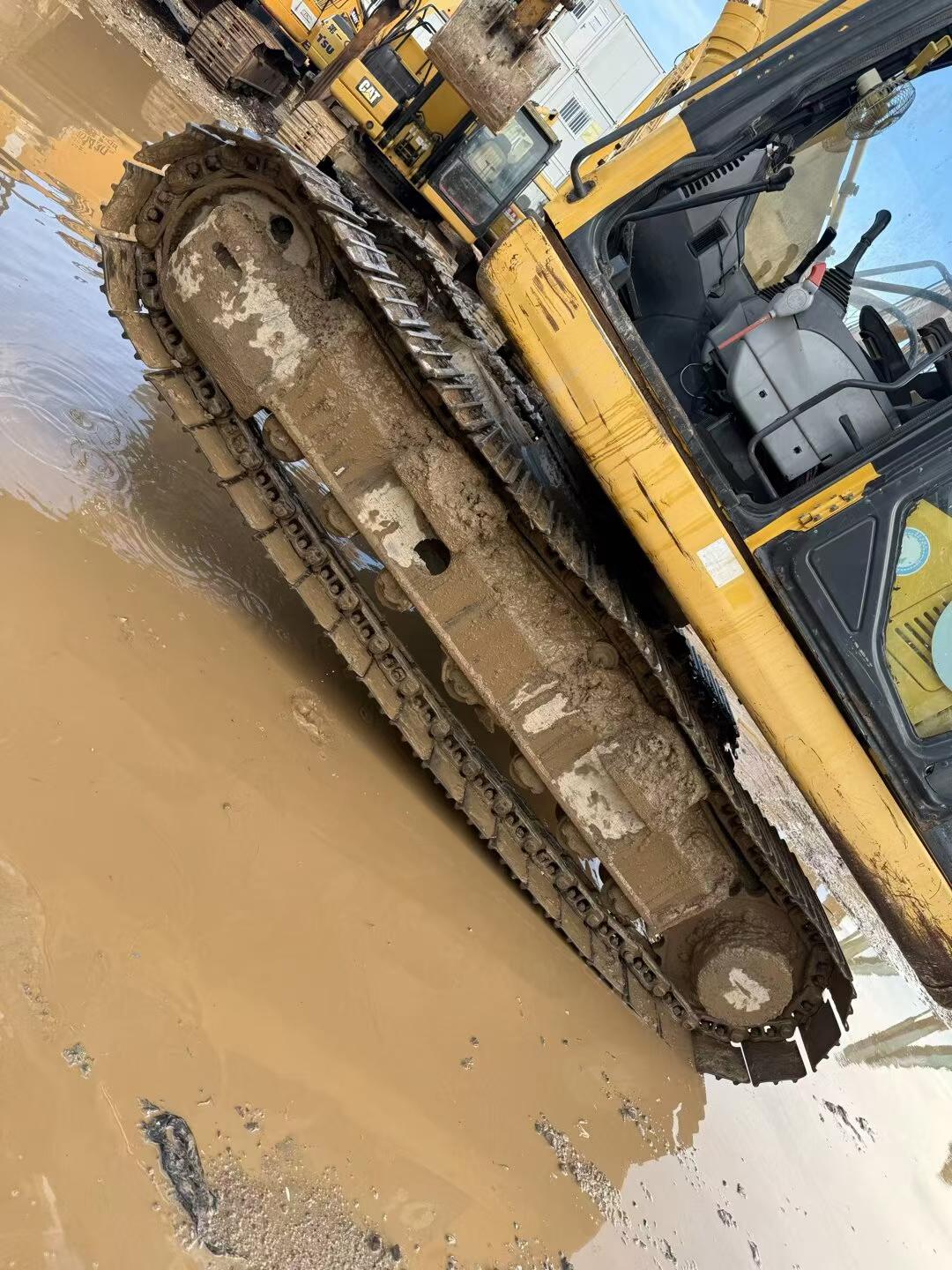 Buy Komatsu PC130-7 Used Excavator / 5