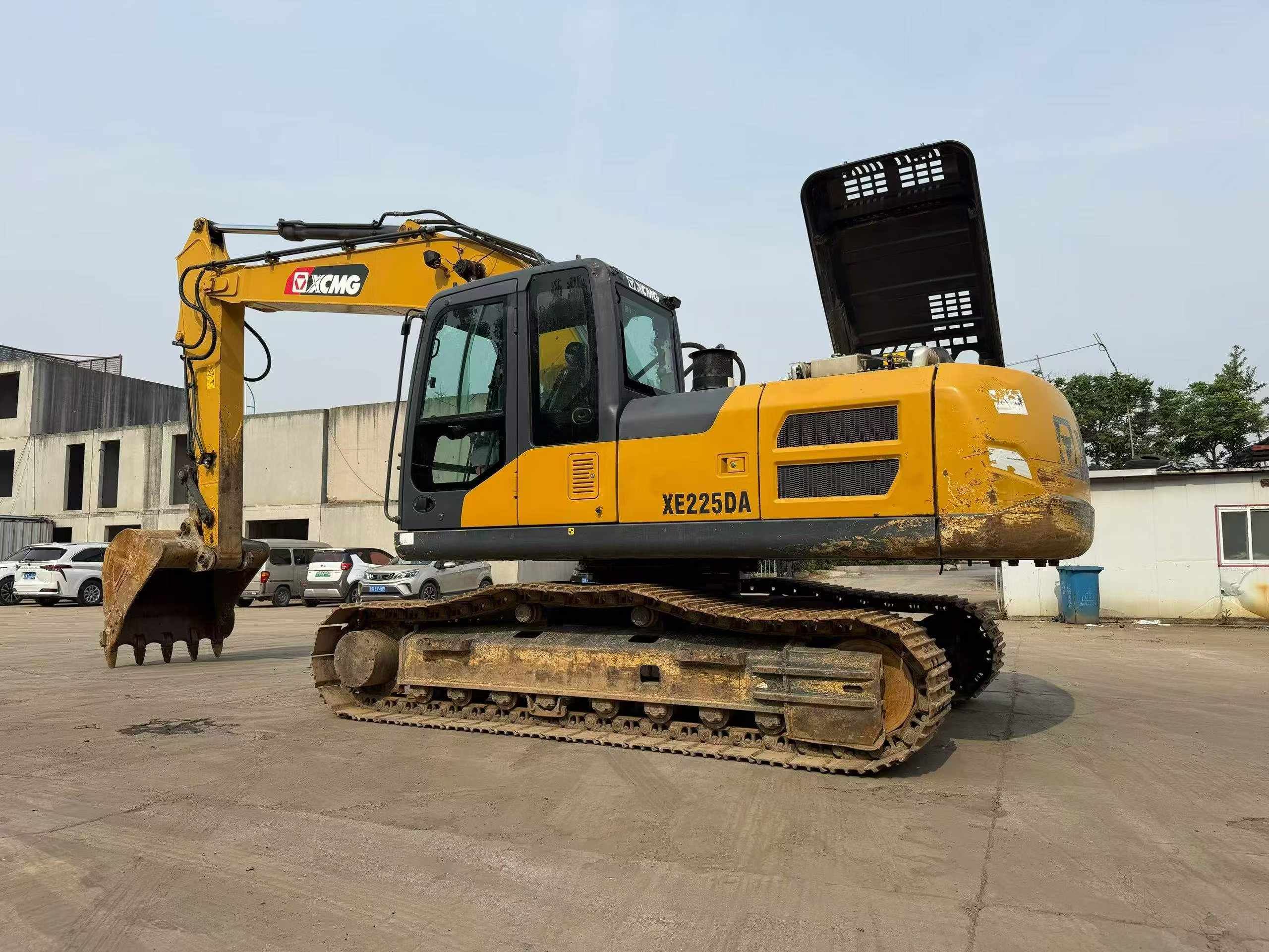 Buy XCMG XE215 Used Excavator / 4