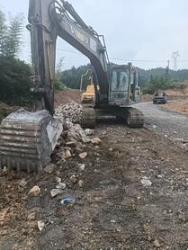 Buy Volvo EC200 Used Excavator / 3 Buy Volvo EC200 Used Excavator / 3