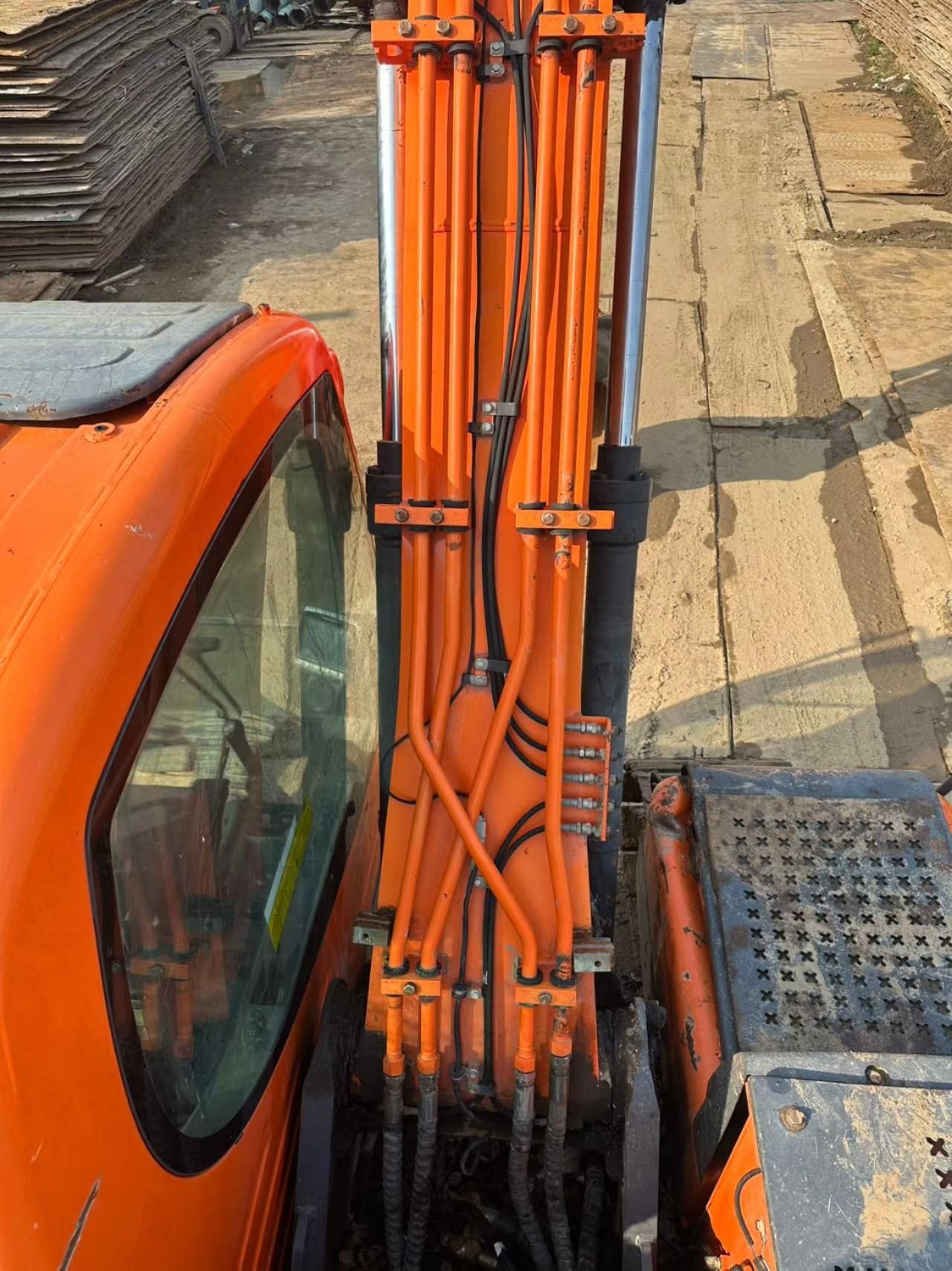 Buy Doosan S130W-3 Used Excavator / 6