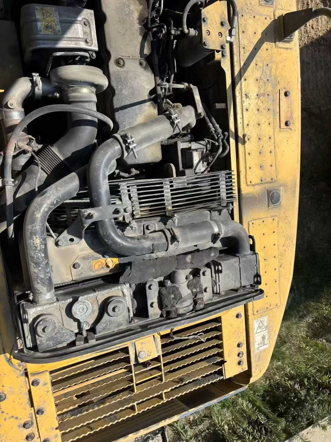 Buy Komatsu PC200-8 Used Excavator / 4