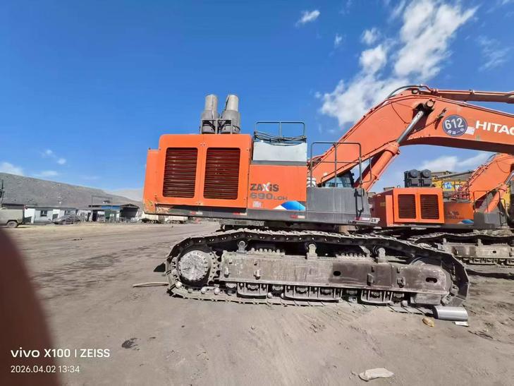 Buy Hitachi ZX690LCH-5A Used Excavator / 1