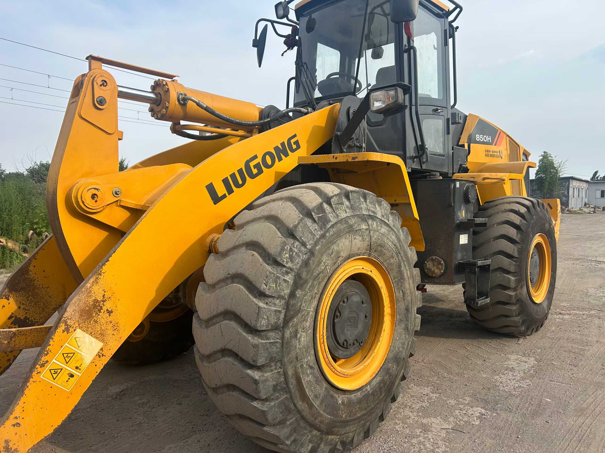 Buy LiuGong CLG850H Used Loader / 3