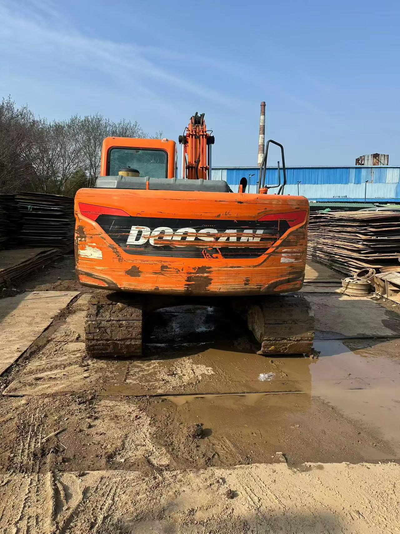 Buy Doosan S130W-3 Used Excavator / 3