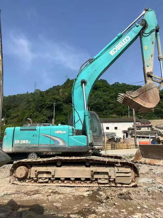 Buy Kobelco SK260 Used Excavator / 1
