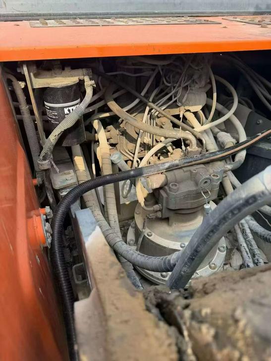 Buy Hitachi ZX240-3G Used Excavator / 1