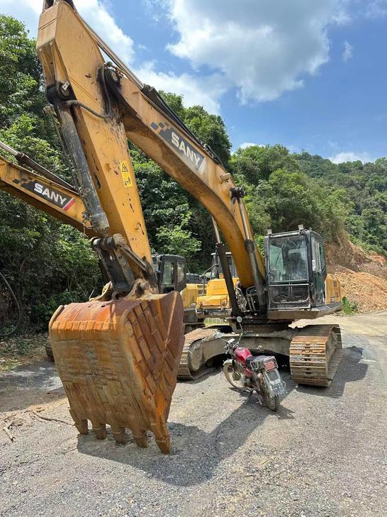 Buy Sany SY245H Used Excavator / 1
