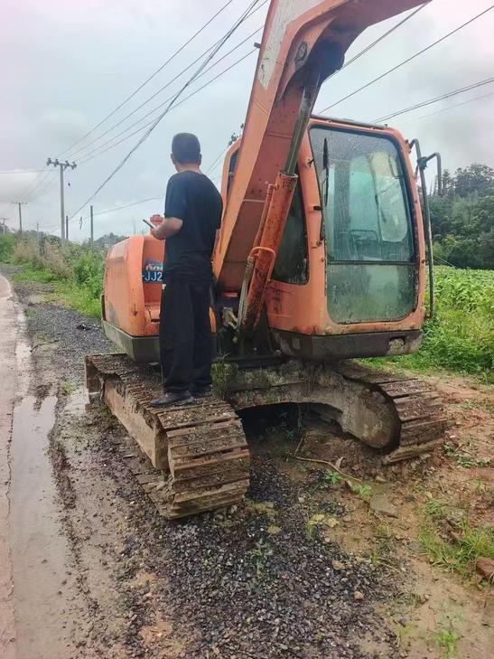 Buy Doosan DX75 Used Excavator / 1