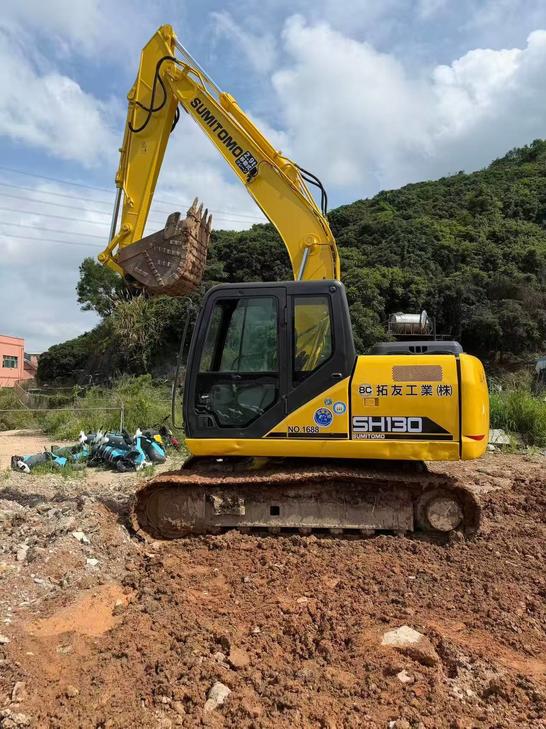 Buy Sumitomo SH130-3 Used Excavator / 1