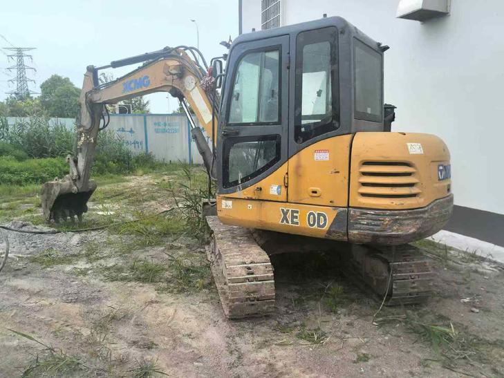 Buy XCMG XE60D Used Excavator / 1