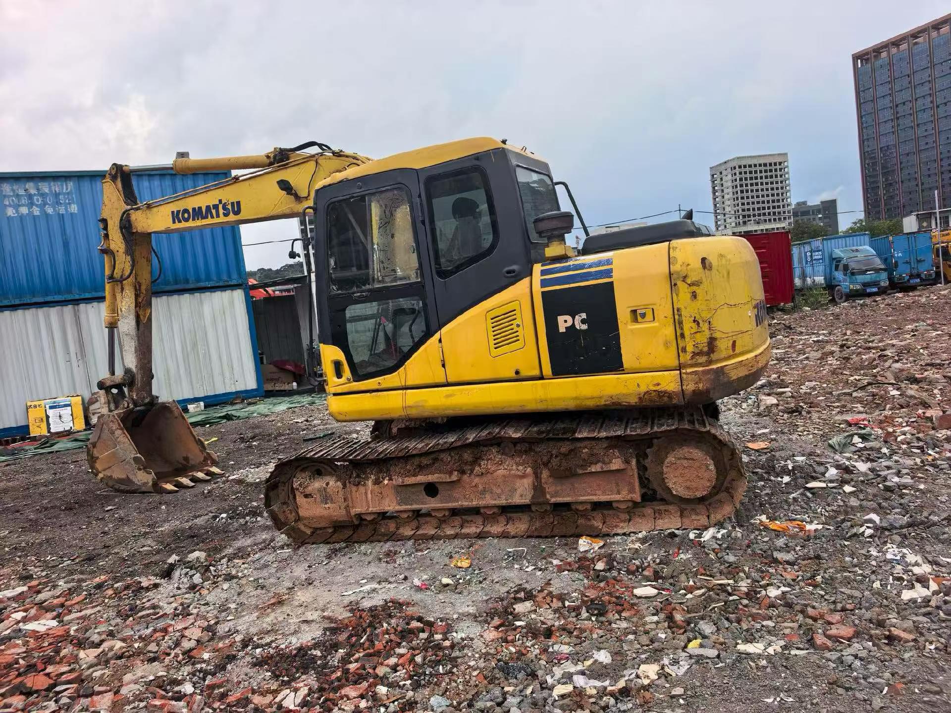 Buy Komatsu PC130-7 Used Excavator / 2