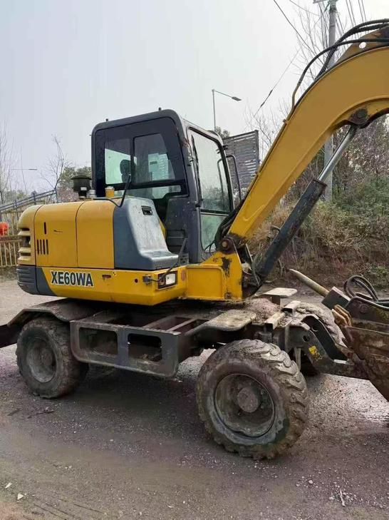 Buy XCMG XE60 Used Excavator / 1