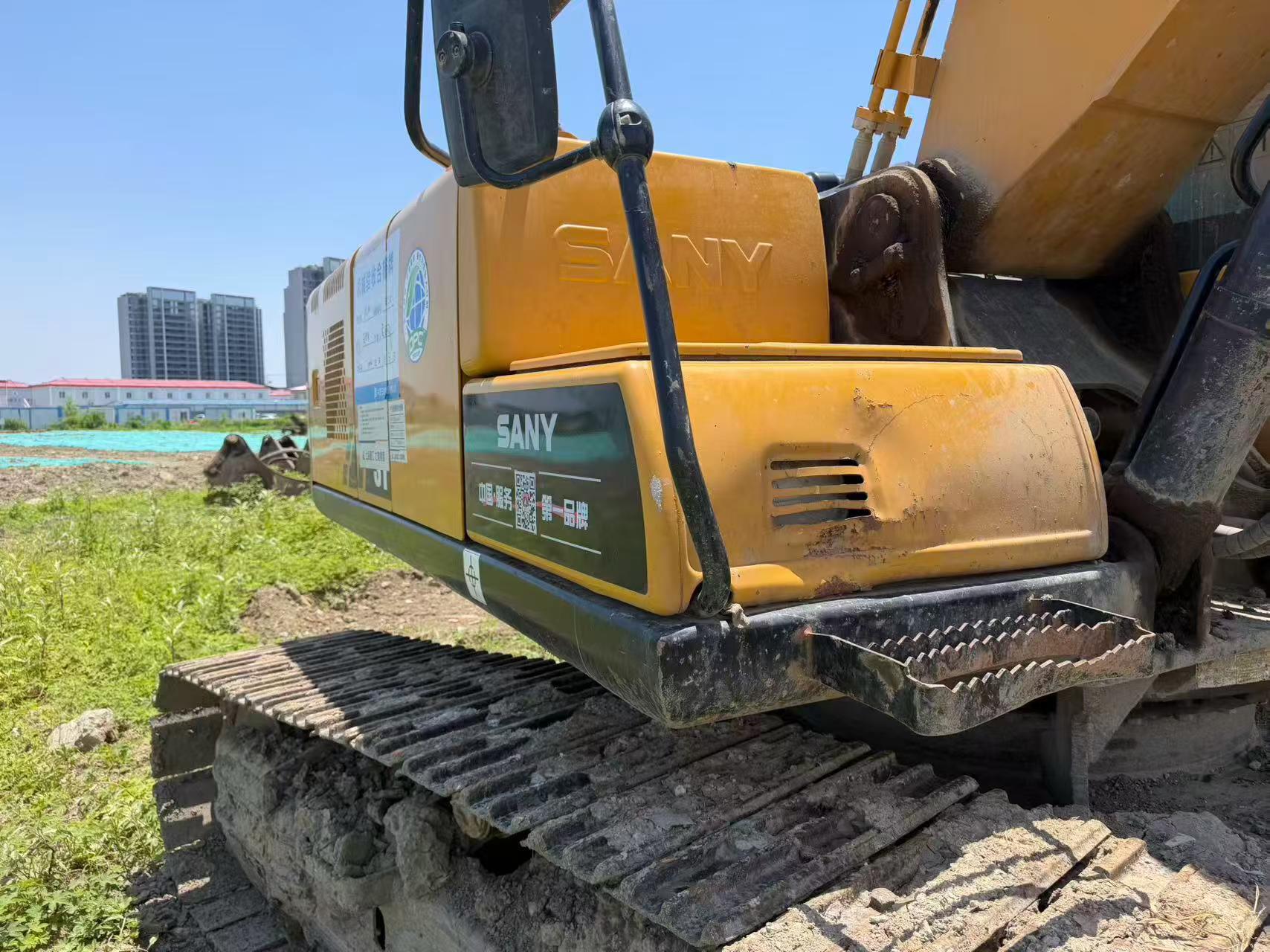Buy Sany SY205C Used Excavator / 3