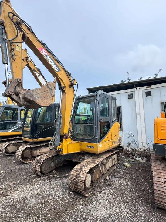 Buy XCMG XE60 Used Excavator / 1