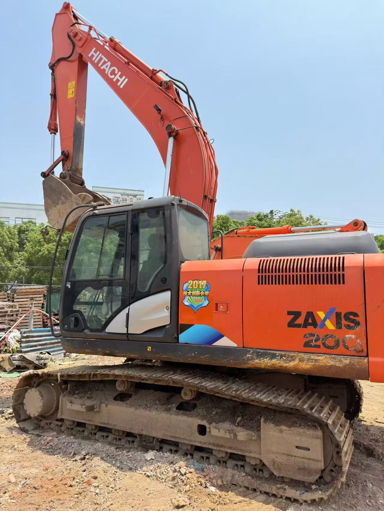 Buy Hitachi ZH200-5A Used Excavator / 2