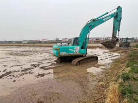 Buy Kobelco SK200 Used Excavator / 3 Buy Kobelco SK200 Used Excavator / 3