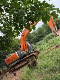 Buy Hitachi EX200 Used Excavator / 2 Buy Hitachi EX200 Used Excavator / 2