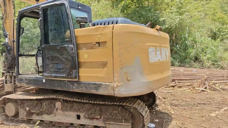 Buy Sany SY135 Used Excavator / 1