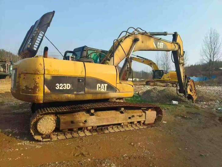 Buy Caterpillar 323 Used Excavator / 1