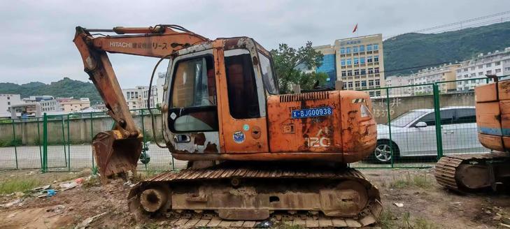 Buy Hitachi EX120-2 Used Excavator / 1