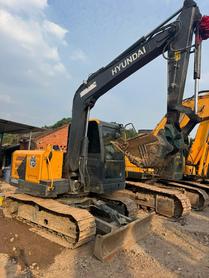 Buy Hyundai R80G Used Excavator / 4 Buy Hyundai R80G Used Excavator / 4
