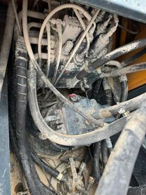 Buy Hyundai R225-7 Used Excavator / 6 Buy Hyundai R225-7 Used Excavator / 6