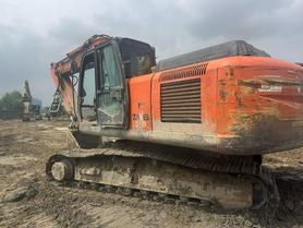 Buy Hitachi EX240-3 Used Excavator / 2 Buy Hitachi EX240-3 Used Excavator / 2