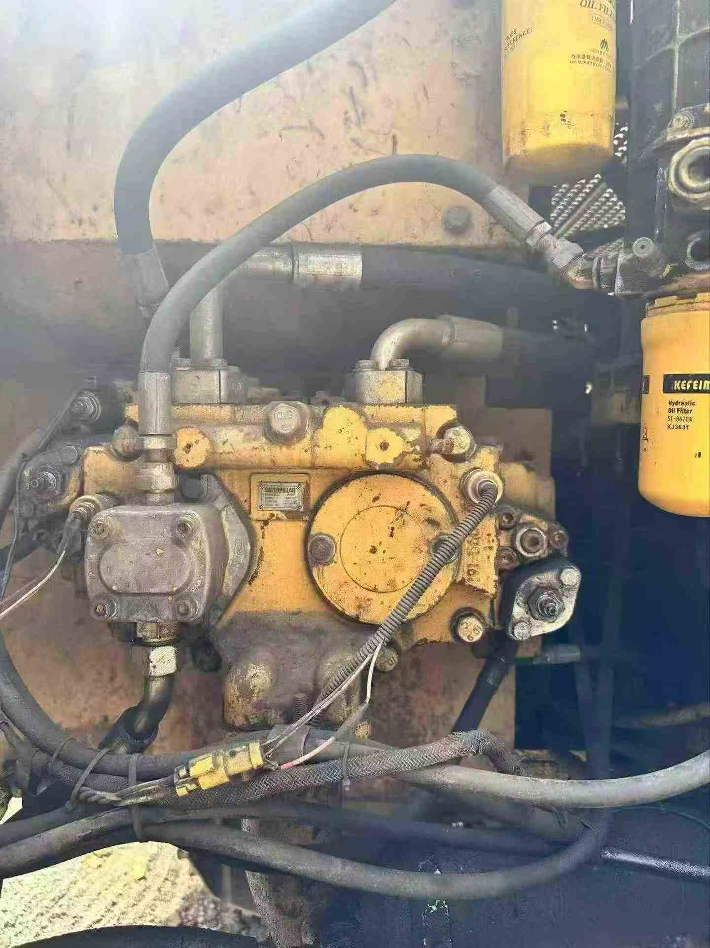 Buy Caterpillar 320C Used Excavator / 6