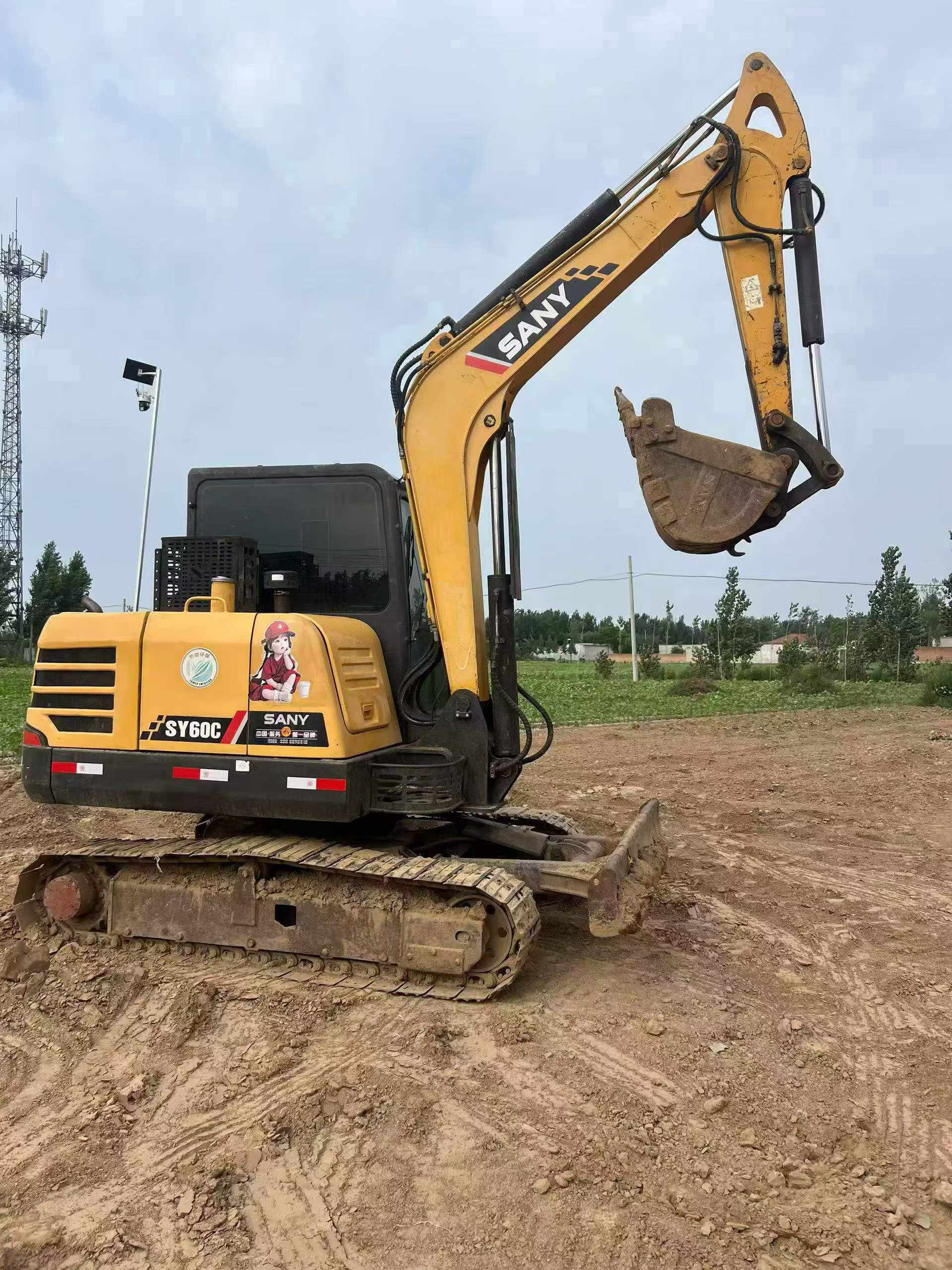 Buy Sany SY60 Used Excavator / 9