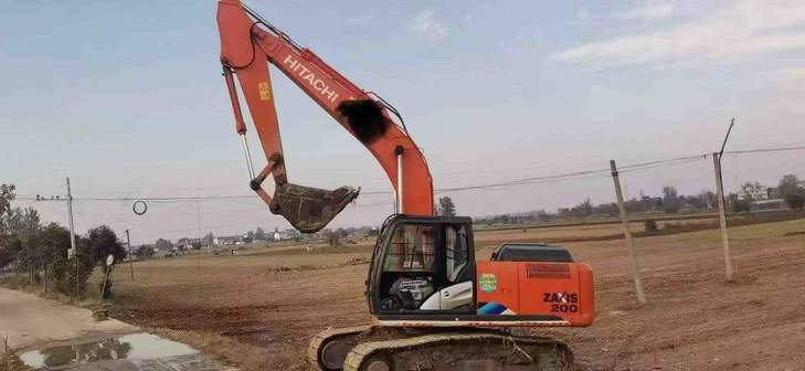 Buy Hitachi EX200-5 Used Excavator / 1