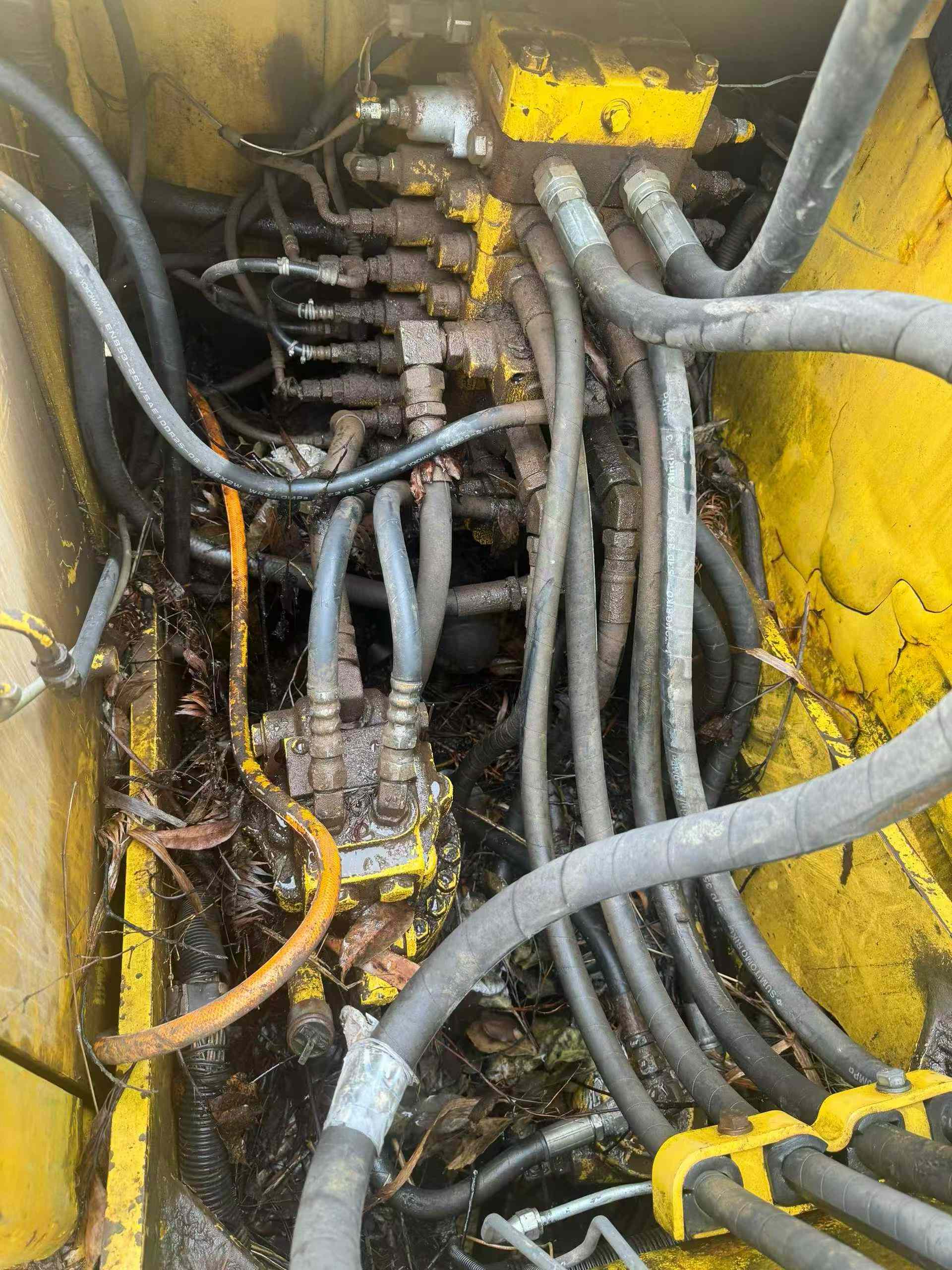 Buy Komatsu PC130-7 Used Excavator / 3