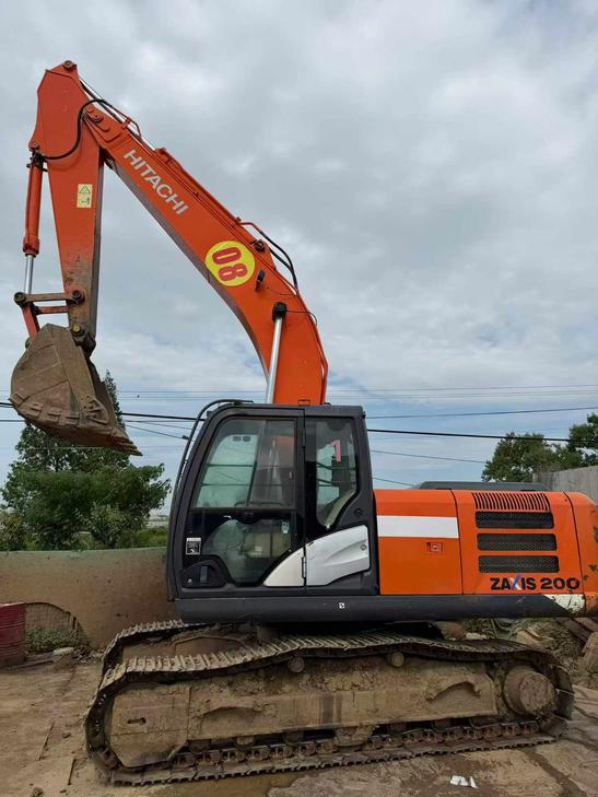 Buy Hitachi ZX200-5G Used Excavator / 1