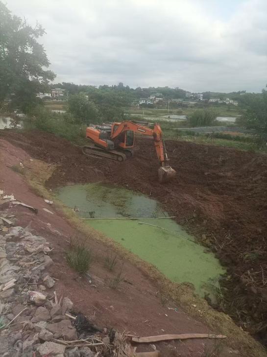 Buy Doosan S130W-3 Used Excavator / 1