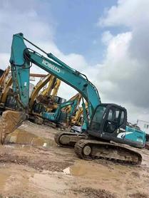 Buy Kobelco SK210-6 Used Excavator / 3 Buy Kobelco SK210-6 Used Excavator / 3