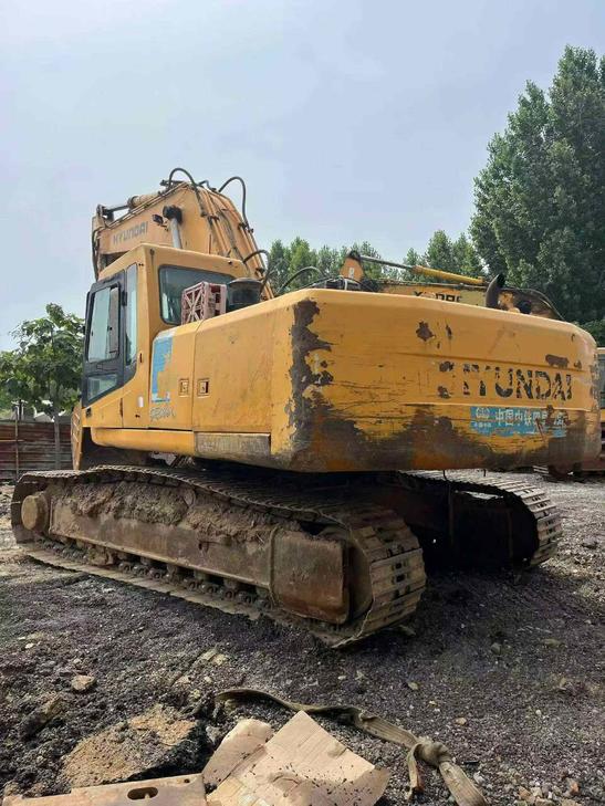 Buy Hyundai R305LVS Used Excavator / 1