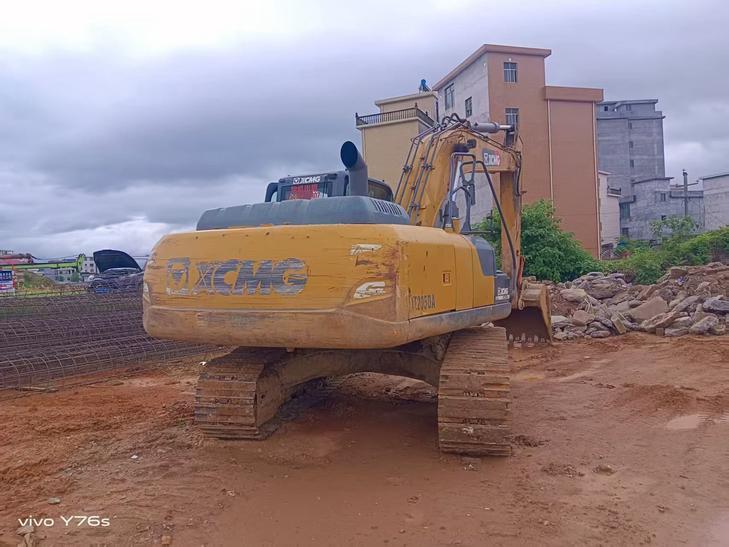 Buy XCMG XE205DA Used Excavator / 1
