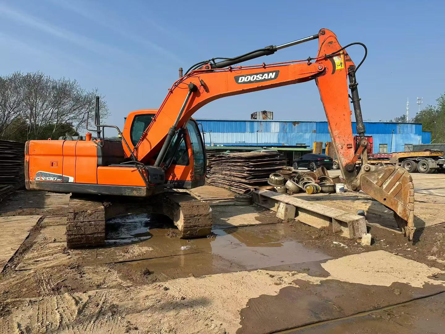 Buy Doosan S130W-3 Used Excavator / 2