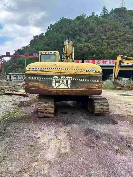 Buy Caterpillar 320C Used Excavator / 1
