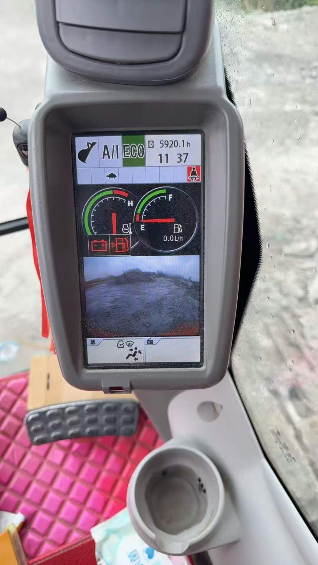 Buy Hitachi ZH200-5A Used Excavator / 4